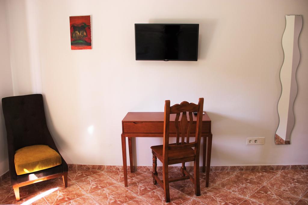 Hostal La Zamora Carcabuey Exterior photo